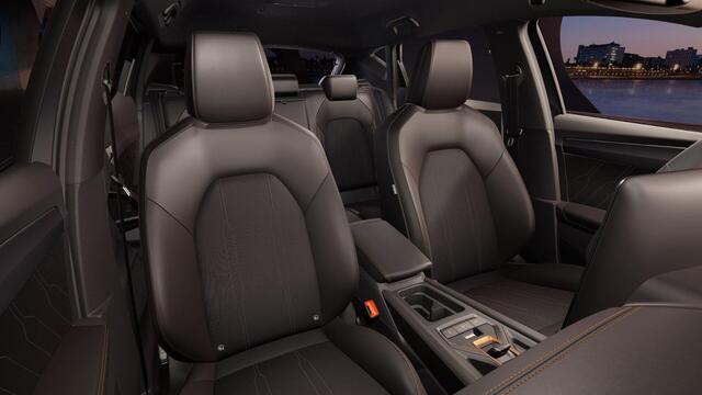 Cupra Leon 1.5 TSI e-Hybrid 204 6DSG Business | Achteruitrijcamera | Digitaal instrumentenpaneel (Virtual Cockpit) | Draadloze Apple CarPlay(TM), Android Auto(TM)