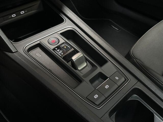 Cupra Leon 1.4 e-Hybrid VZ Performance 245Pk Automaat (PANORAMADAK, BLACK PACK, APPLE CARPLAY, CAMERA, STUUR/STOELVERWARMING, KUIPSTOELEN, GETINT GLAS, ADAPTIVE CRUISE, NIEUWSTAAT)