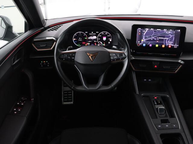 Cupra Leon 1.4 e-Hybrid VZ Business | 245pk | SOH 92% | Trekhaak | Carplay | Adaptive cruise | Sportstoelen | Navigatie | Stuurverwarming | Parkeerhulp | Full LED | Sfeerverlichting | Keyless | PHEV | Plug In