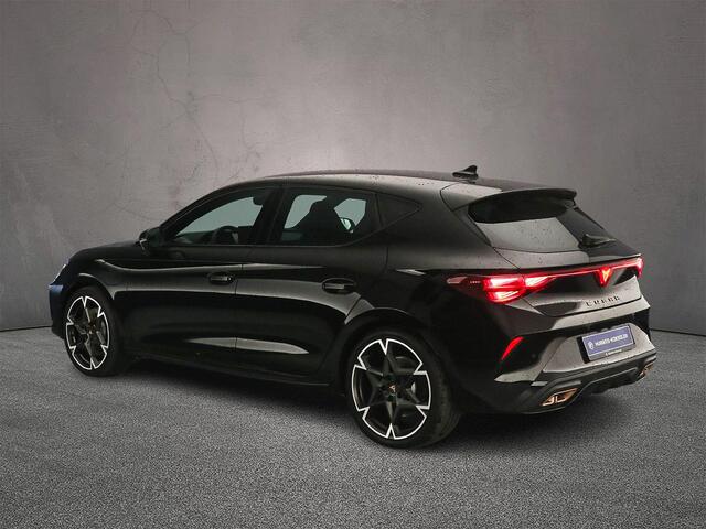 Cupra Leon VZ Performance 1.5 TSI eHybrid 272pk DSG Automaat Adaptive cruise control, Sennheiser audio, Achteruitrijcamera, Stuurwiel verwarmd