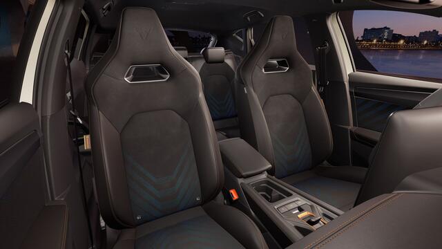 Cupra Leon 1.5 TSI e-Hybrid 272 6DSG VZ Performance | Achteruitrijcamera | Digitaal instrumentenpaneel (Virtual Cockpit) | Draadloze Apple CarPlay(TM), Android Auto(TM)