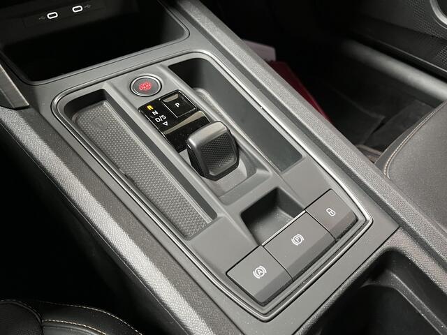 Cupra Leon 1.4 e-Hybrid Performance / AUTOMAAT/ ACC/ KEYLESS/ DODEHOEK/ PARK.SENSOREN V+A/ CAMERA/ STUUR+STOELVERWARMING/ FULL LINK/ RIJ-MODI/ NAVI/ DAB/ CLIMA/ LED/ 18'' LMV