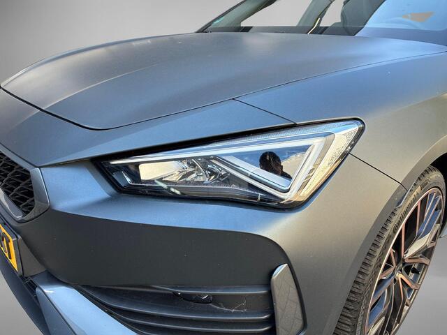 Cupra Leon 1.4 245pk DSG e-Hybrid VZ Business · Panoramadak · Stoelverwarmig · Apple/Android Car Play · Navigatie · 19'' Inch ·