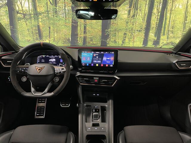 Cupra Leon 1.4 e-Hybrid VZ Adrenaline | Apple Carplay | Android Auto | Stoelverwarming | Stuurwielverwarming | DAB | Camera | Lane Assist | Adaptieve Cruise Control | LED | Sfeerverlichting |