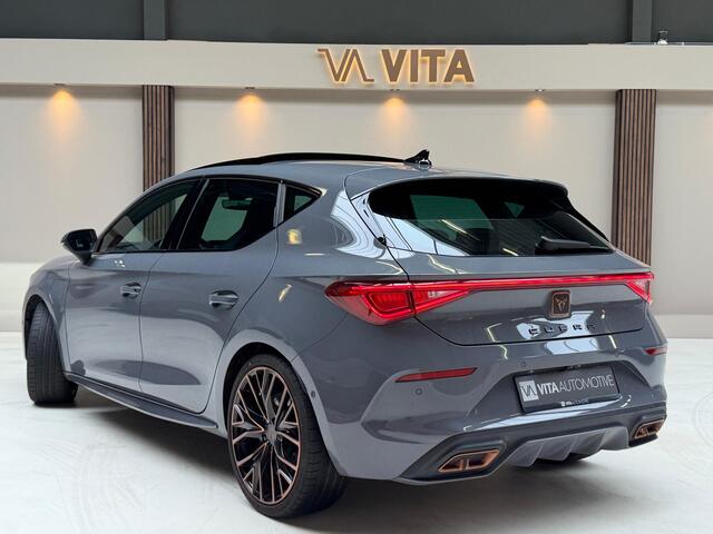 Cupra Leon 1.4 e-Hybrid VZ Performance Nardo Grey|Pano|12 MND Garantie|Camera|Sfeerverlichting|Stuurverwarming