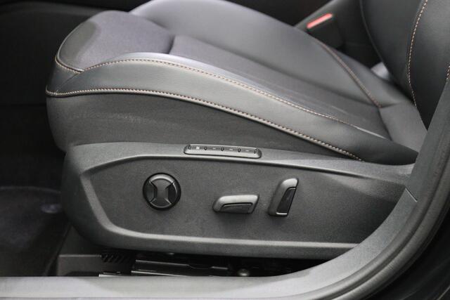 Cupra Leon 1.4 e-Hybrid VZ 245 PK Performance PHEV, 19" LM Velgen, Winterpakket, Camera, Adap. Cruise Control, DCC