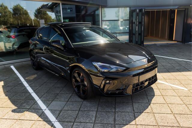 Cupra Leon 1.5 TSI e-Hybrid Business Panorama Dak - Elektrisch Verstelbare Bestuurdersstoel - Sennheiser Audio