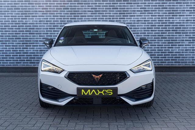 Cupra Leon 1.4 e-Hybrid VZ Adrenaline | Plug-in Hybrid (PHEV) | Achteruitrijcamera | Parkeersensoren | Keyless Entry | Lichtmetalen Velgen 19 inch | LED Koplampen | Stoelverwarming | Cruise Control Adaptief | Dodehoekdetectie | Navigatie | Apple Carplay | Android Au