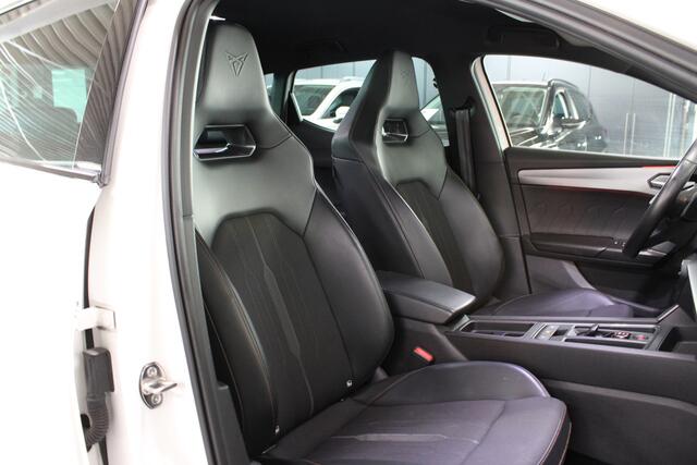 Cupra Leon 1.4 e-Hybrid VZ Business / Stoel + Stuurverwarming / Keyless / Adaptive cruise control /