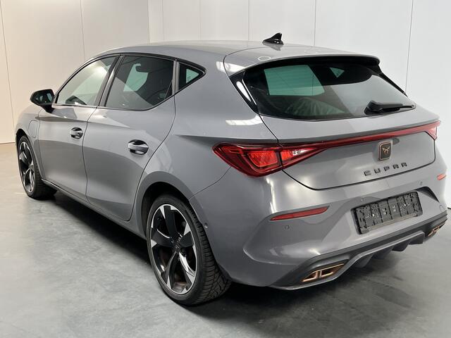 Cupra Leon 1.4 e-Hybrid Performance / AUTOMAAT/ CAMERA/ PARK. SENSOREN/ LED/ STOEL-STUURVERWARM./ KEYLESS/ FULL LINK/ ADAPT. CRUISE/ NAVI/ CLIMA/ DAB