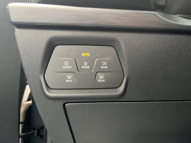 Cupra Leon 1.4 e-Hybrid Performance / AUTOMAAT/ CAMERA/ PARK. SENSOREN/ LED/ STOEL-STUURVERWARM./ KEYLESS/ FULL LINK/ ADAPT. CRUISE/ NAVI/ CLIMA/ DAB