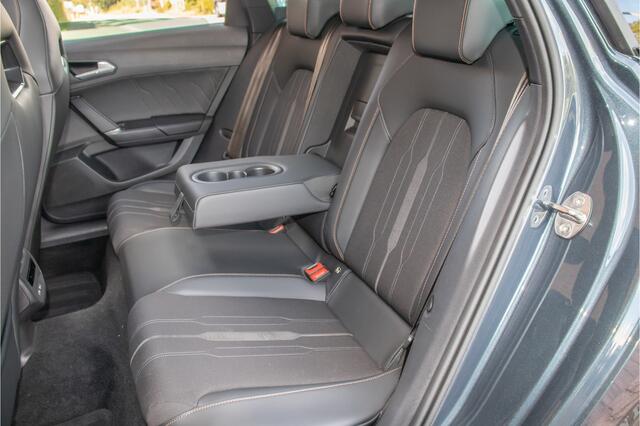 Cupra Leon 1.4 e-Hybrid 245pk VZ, Panoramadak, Carplay, Stoel & Stuurverwarming, Camera, Adaptive Cruise, Keyless.