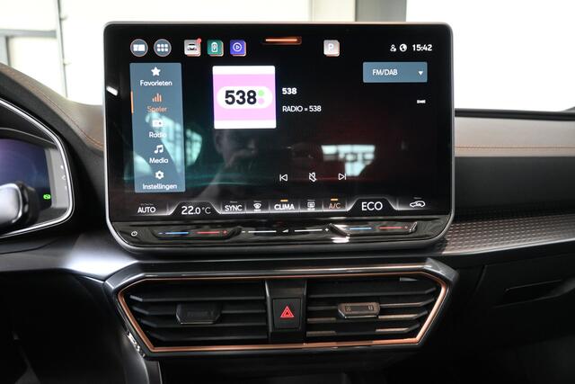 Cupra Leon 1.5 TSI e-Hybrid Business PHEV EDGE pakket LED Matrix Sfeer pakket ACC Groot scherm Inruil mogelijk