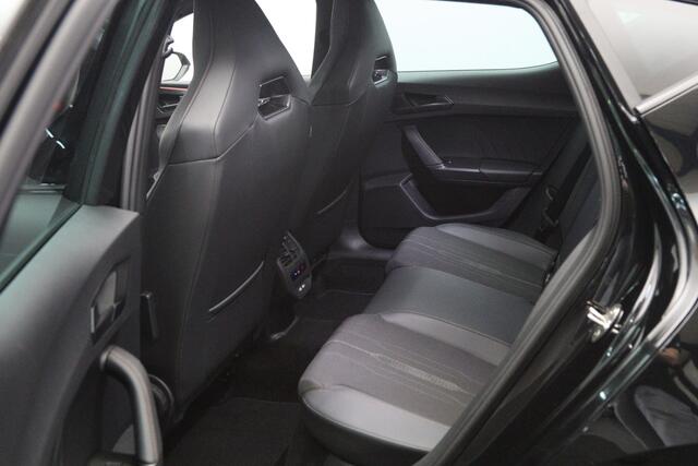 Cupra Leon 1.4 e-Hybrid 204 PK Essential PHEV, Adap. Cruise Control, Stuurverwarming, Caprlay