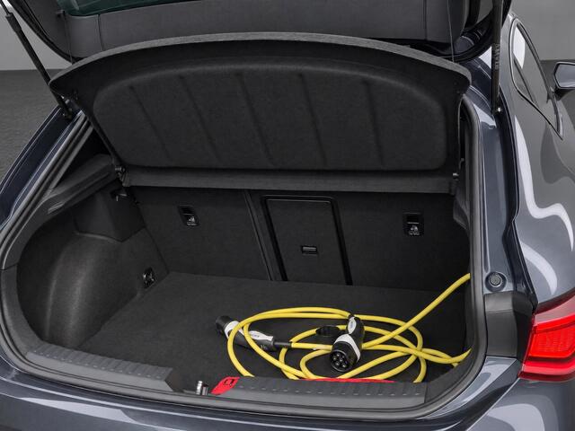 Cupra Leon 1.4TSIeHybrid 180kW/245PK PHEV VZ · Leder/Stof · Apple/Android Car Play · Stoel- & stuurverwarming ·