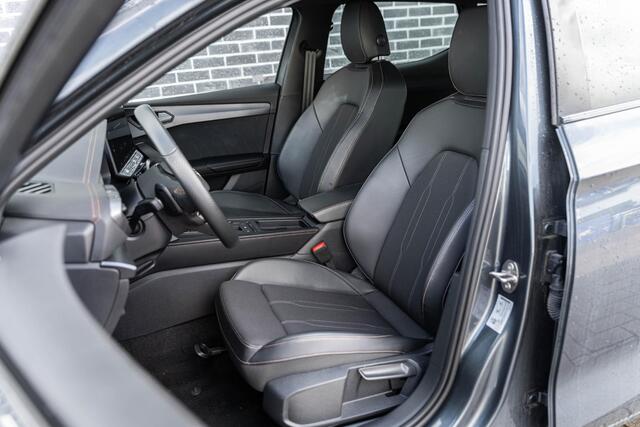 Cupra Leon 1.5 TSI e-Hybrid Business | Plug-in Hybrid (PHEV) | Achteruitrijcamera | Parkeersensoren | Matrix-LED Koplampen | Keyless Entry | Stoelverwarming | Cruise Control Adaptief | Dodehoekdetectie | Navigatie | Apple Carplay | Android Auto