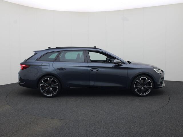 Cupra Leon Sportstourer 1.4 e-Hybrid 245pk DSG VZ Performance ·Panoramadak · Navigatie · Camera + Parkeersensoren · Apple Car Play ·