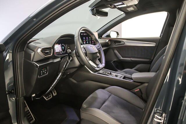 Cupra Leon Sportstourer VZ Performance 1.5 TSI e-Hybrid 272pk DSG Automaat Trekhaak, Adaptive cruise control, Navigatie, Achteruitrijcamera, Elektrische achterklep