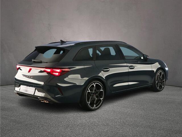 Cupra Leon Sportstourer VZ Performance 1.5 TSI e-Hybrid 272pk DSG Automaat Trekhaak, Adaptive cruise control, Navigatie, Achteruitrijcamera, Elektrische achterklep