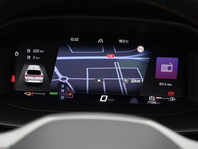 Cupra Leon Sportstourer 1.4 e-Hybrid 245 pk VZ Performance | Panoramadak | LED | Achteruitrijcamera | Adaptieve onderstelregeling (DCC) | Stoelverwarming | Standkachel | 19 inch