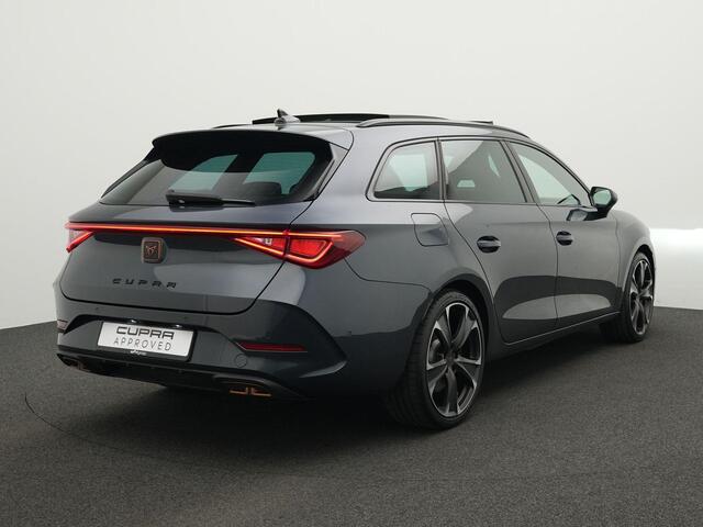 Cupra Leon Sportstourer 1.4 e-Hybrid 245 pk VZ Performance | Panoramadak | LED | Achteruitrijcamera | Adaptieve onderstelregeling (DCC) | Stoelverwarming | Standkachel | 19 inch