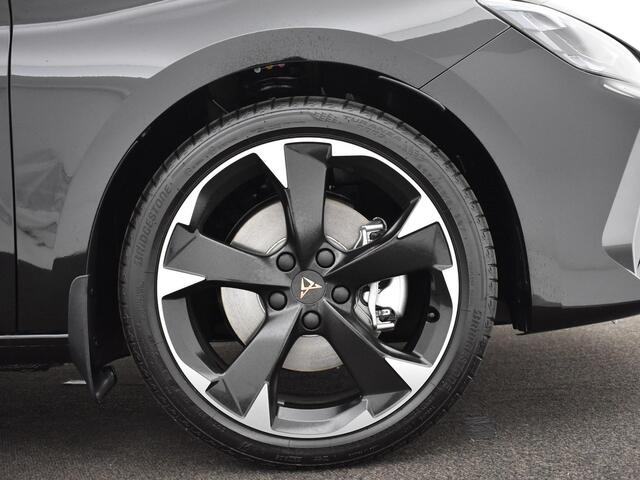 Cupra Leon Sportstourer 1.5 Tsi 204PK DSG e-Hybrid VZ · Apple/Android Car Play · Camera · Elek. Trekhaak · Alarm · Elek. Achterklep · 18'' Inch · Garantie t/m 10-07-2028 of 90.000km