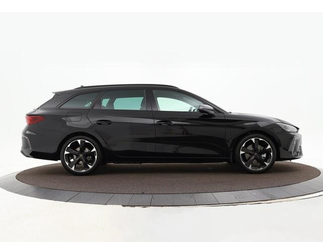 Cupra Leon Sportstourer 1.5 Tsi 204PK DSG e-Hybrid VZ · Apple/Android Car Play · Camera · Elek. Trekhaak · Alarm · Elek. Achterklep · 18'' Inch · Garantie t/m 10-07-2028 of 90.000km