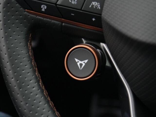 Cupra Leon Sportstourer 1.4 e-Hybrid 245pk DSG VZ Performance | Panoramadak | Adaptieve onderstelregeling (DCC) | Sportstoelen | Standkachel | Park Assist