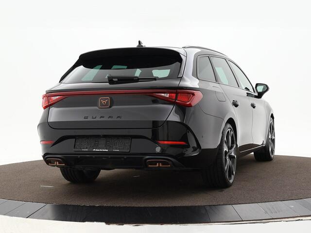 Cupra Leon Sportstourer 1.4 245pk DSG e-Hybrid VZ Performance · Apple/Android Car Play · Camera · Keyless · Elek. Trekhaak · Elek. Achterklep · Dodehoek Detectie · Garantie t/m 26-06-2027 of 90.000km