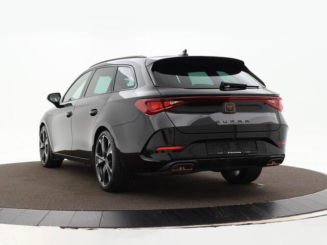 Cupra Leon Sportstourer 1.4 245pk DSG e-Hybrid VZ Performance · Apple/Android Car Play · Camera · Keyless · Elek. Trekhaak · Elek. Achterklep · Dodehoek Detectie · Garantie t/m 26-06-2027 of 90.000km