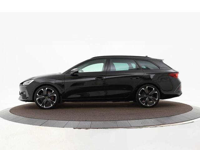 Cupra Leon Sportstourer 1.4 245pk DSG e-Hybrid VZ Performance · Apple/Android Car Play · Camera · Keyless · Elek. Trekhaak · Elek. Achterklep · Dodehoek Detectie · Garantie t/m 26-06-2027 of 90.000km