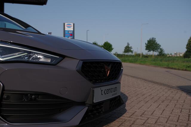 Cupra Leon Sportstourer 1.4 e-Hybrid 245 PK VZ Copper Edition, Adap. Cruise Control, LED, Carplay