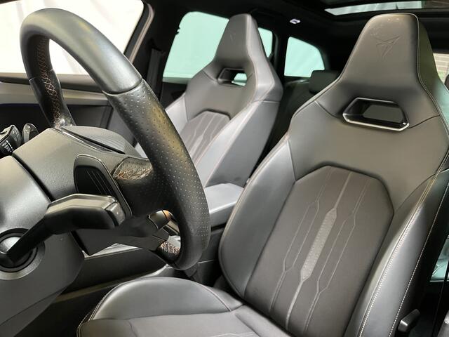 Cupra Leon Sportstourer 1.4 e-Hybrid VZ Performance / AUTOMAAT/ PANO/ 245 PK/ 19" LMV/ FULL LINK/ ADAPT. CRUISE/ DIGITAL DASH/ PARK. SENSOREN + CAMERA/ RIJ-MODI/ STOEL-STUUR VERWARM./ NAVI/ MATRIX/ DAB/ 3-ZONE CLIMA