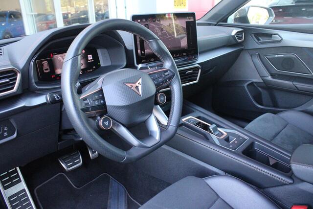 Cupra Leon Sportstourer 1.5 eTSI 150PK BUSINESS EDITION | NIEUW MODEL! | PANORAMISCH SCHUIF/KANTELDAK | SENNHEISER AUDIO SYSTEM | ELEKTRISCH VERSTELBARE BESTUURDERSSTOEL MET GEHEUGENFUNCTIE | LED MATRIX KOPLAMPEN | DRAADLOZE APPLE CARPLAY/ANDROID AUTO | NAVIGATIE | ACHTERUITRIJ 