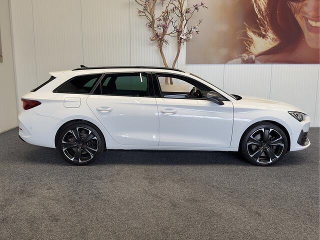 Cupra Leon Sportstourer 1.4 e-Hybrid VZ Business NAVIGATIE ADAPTIVE CRUISE CONTROL APPLE CARPLAY/ANDROID RIJSTROOKSENSOREN ACHTERUITRIJCAMERA ZEER MOOI !! 3010