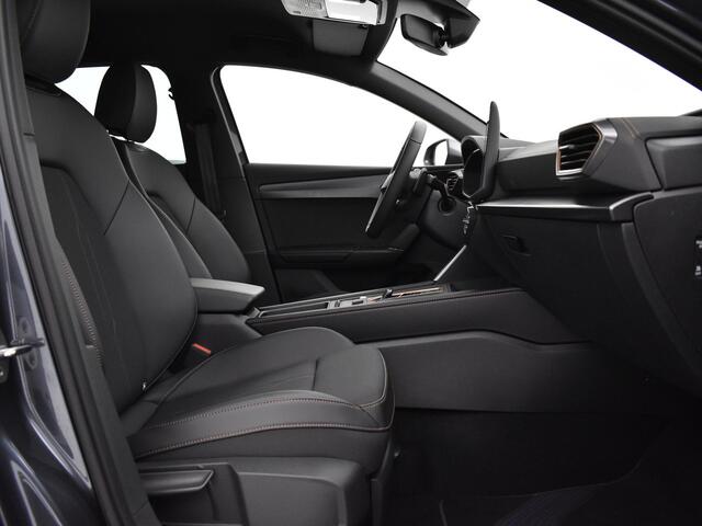 Cupra Leon Sportstourer 1.5 TSI 204pk DSG e-Hybrid Business · Apple/Android Car Play · Camera · Elek. Trekhaak · Elek. Achterklep · Sfeerverlichting · 18'' Inch · Garantie t/m 24-06-2028 of 90.000km