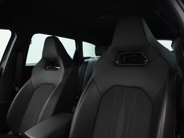 Cupra Leon Sportstourer 1.4e-Hybrid 180kW/245PK VZ DSG · Camera + Parkeersensoren · Leder/stof · Trekhaak · Garantie tot april 2027 of 90000km.