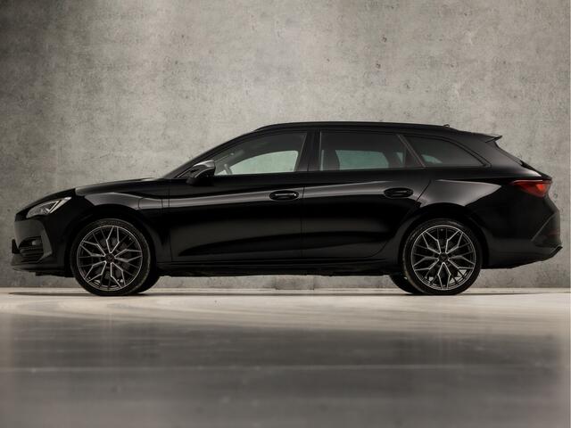 Cupra Leon Sportstourer 1.4 e-Hybrid VZ 245Pk Automaat (APPLE CARPLAY, GROOT NAVI, DIGITAL COCKPIT, CAMERA, LEDER, SPORTSTOELEN, STUUR/STOELVERWARMING, ADAPTIVE CRUISE, KEYLESS, ZWART HEMEL, NIEUWSTAAT)