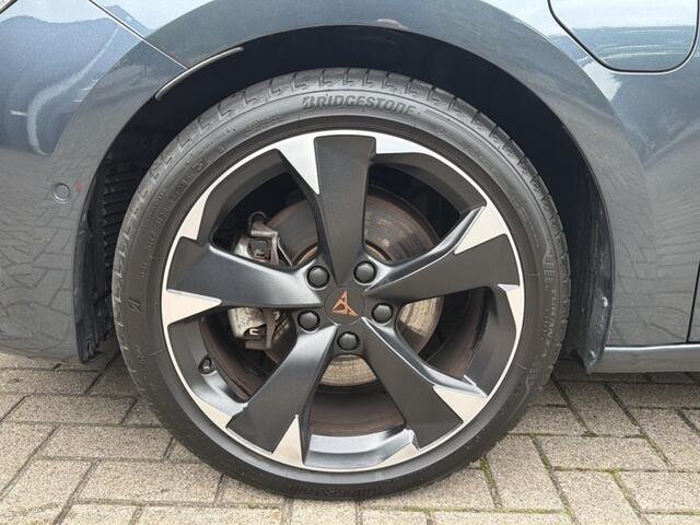 Cupra Leon Sportstourer 1.4 TSI DSG E-HYBRID CAMERA/NAVI/ACC/STOEL-STUURVERW