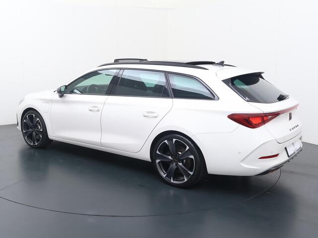 Cupra Leon Sportstourer 1.4 e-Hybrid 245 | 245 PK | SoH 91% | Panoramadak | Stoelverwarming | Achteruitrijcamera | Virtual Cockpit |