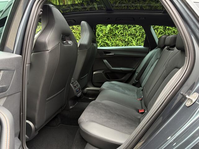 Cupra Leon Sportstourer 1.5 eTSI Performance l PANO-DAK l ACC l BLIS l CAMERA l ECC l LED l NAVI l SCHAALSTOELEN l 11.000km