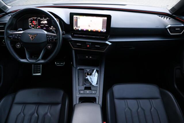 Cupra Leon Sportstourer 1.4 e-Hybrid VZ Copper Edition 1e Eigenaar | Dealer Onderh | BTW | Pano | WinterPack | Cupra Knop | Camera | Elek Stoel/Klep | Memory | Carplay | Climate | Ad Cruise | Navi | PDC | Full Led