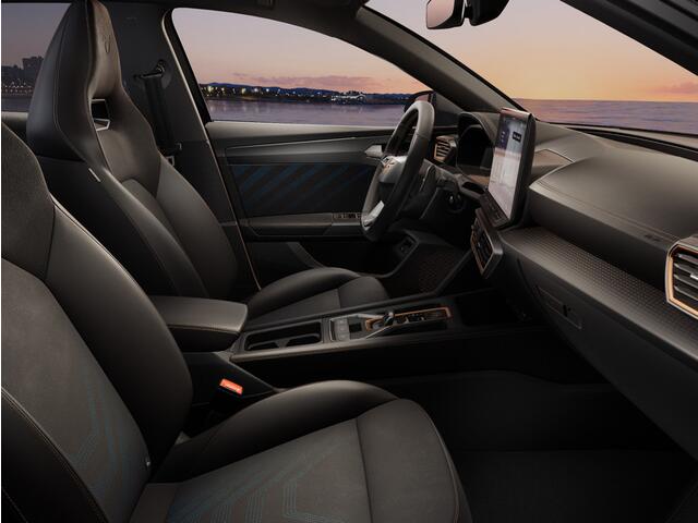 Cupra Leon Sportstourer 1.5 TSI e-Hybrid VZ Performance 272PK l Wegklapbare trekhaak l 19" Polar Copper l Intelligent Drive