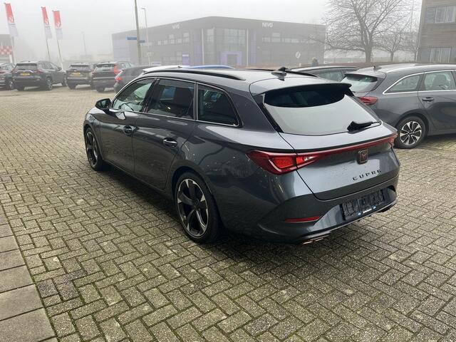 Cupra Leon Sportstourer 1.4 e-Hybrid Business | Stoelverwarming | Adaptieve cruisecontrol (ACC) | Achteruitrijcamera | Navigatiesysteem | LM Winterset! |