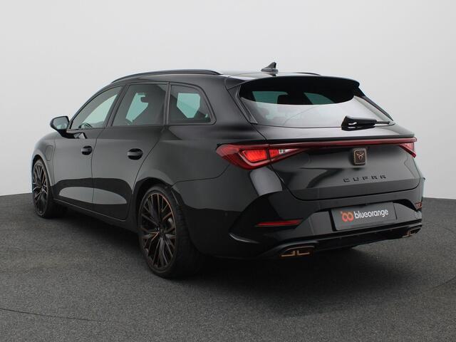 Cupra Leon Sportstourer 1.4 e-Hybrid VZ Performance 245PK DSG SOH 97%, Achteruitrijcamera, Adaptieve Cruise Control, Keyless, 19" LM Velgen, Side Assist, Stoel-Stuurverwarming, Voorruitverwarming