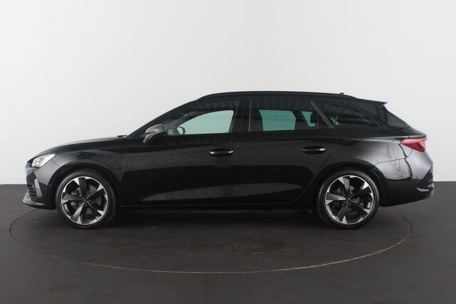 Cupra Leon Sportstourer 1.4 e-Hybrid Business > Midnight Black/Dynamic Chassis Control/Stuurwielverwarming...