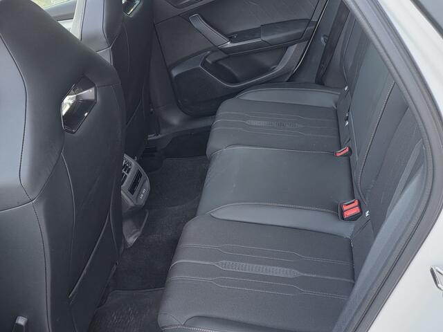 Cupra Leon Sportstourer 1.4 e-Hybrid Black Edition + PANO DAK + FULL LINK