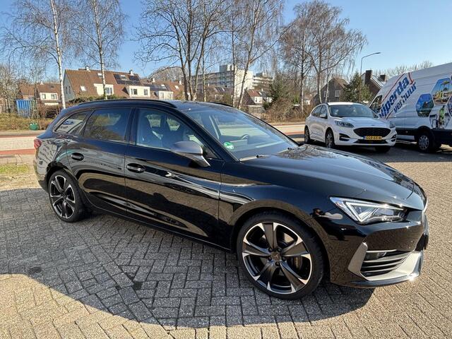 Cupra Leon Sportstourer 1.4 e-Hybrid VZ Business | SCI | 245pk | PHEV | Stoelverwarming | Camera | Adaptive cruise control