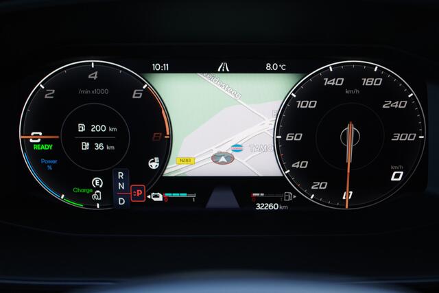 Cupra Leon Sportstourer 1.4 e-Hybrid 204 PK BNS, Kuipstoelen, Winterpakket, Memory, Camera, Carplay