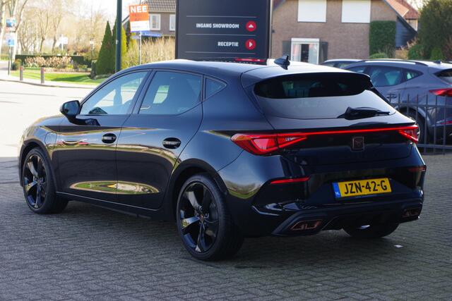 Cupra Leon Sportstourer 1.4 e-Hybrid 204 PK BNS, Kuipstoelen, Winterpakket, Memory, Camera, Carplay